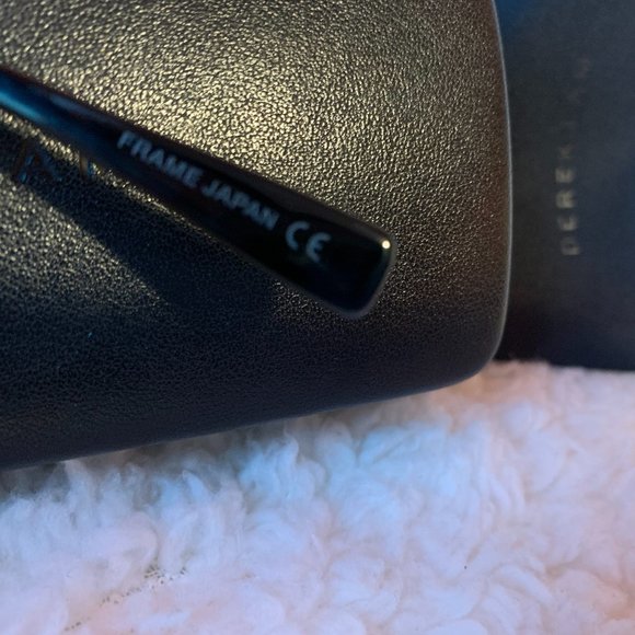 Derek Lam Logan Black Sunglasses NWOT - Picture 8 of 8